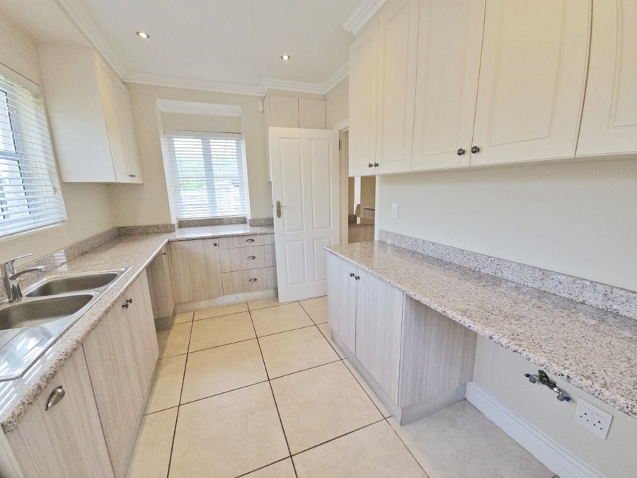 4 Bedroom Property for Sale in Sedgefield Central Western Cape